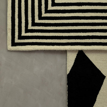 Como Large Black and White Rug