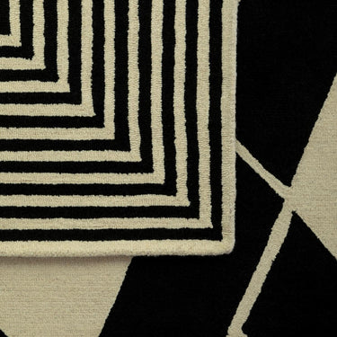 Como Large Black and White Rug
