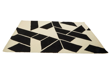 Como Large Black and White Rug