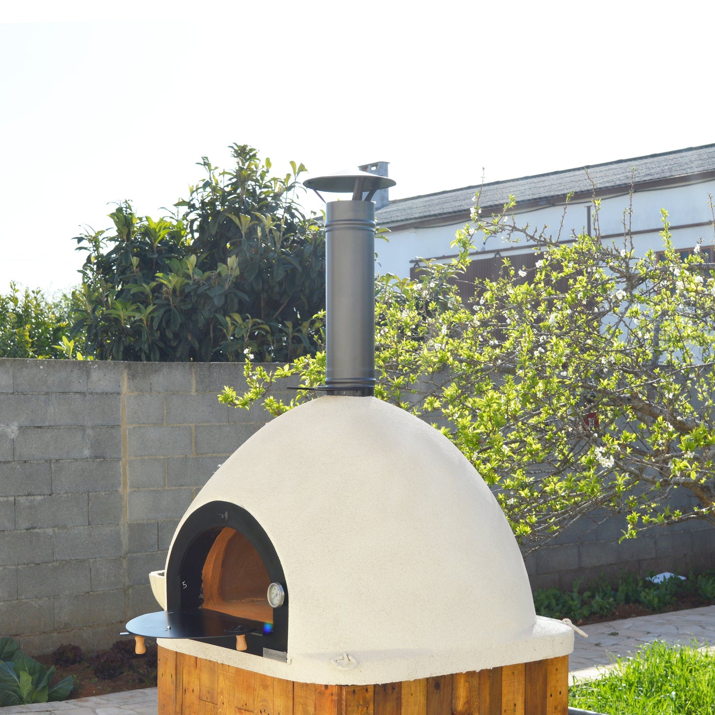 Royal MAX Pizza Oven. Xclusive Decor-Pizza oven-Xclusive decor-Royal MAX Pizza Oven. Spacious and highly functional, the Royal Max Pizza Oven is built for the ultimate host. Large crowd? Got it. Can't decide on pizza toppings? Let's make all your favourites within 60 seconds per pizza. This massive piece heats up pretty fast too, reaching full temperature in just 20 minutes so you're ready to get cooking right away. Handcrafted with five layers of insulation, this boasts impressive heat retention coupled wi