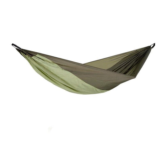 The Amazonas Silk Traveller THERMO showcases a stylish two-toned green design with a darker olive section complemented by a lighter strip. Supported by two black ropes, its lightweight Ripstop Nylon fabric ensures it's an essential travel companion for any setting.